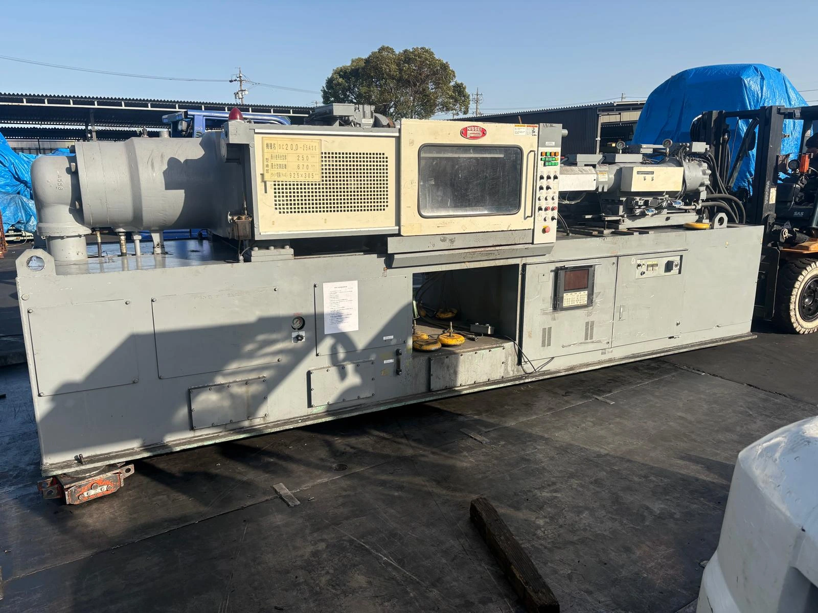 NISSEI DC 200 TON DOUBLE COLOUR